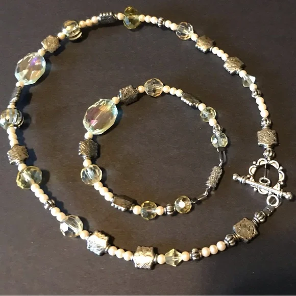 New Handmade Child’s Jewelry Set- Necklace, Bracelet & Earrings, Gold / Silver - Picture 5 of 8